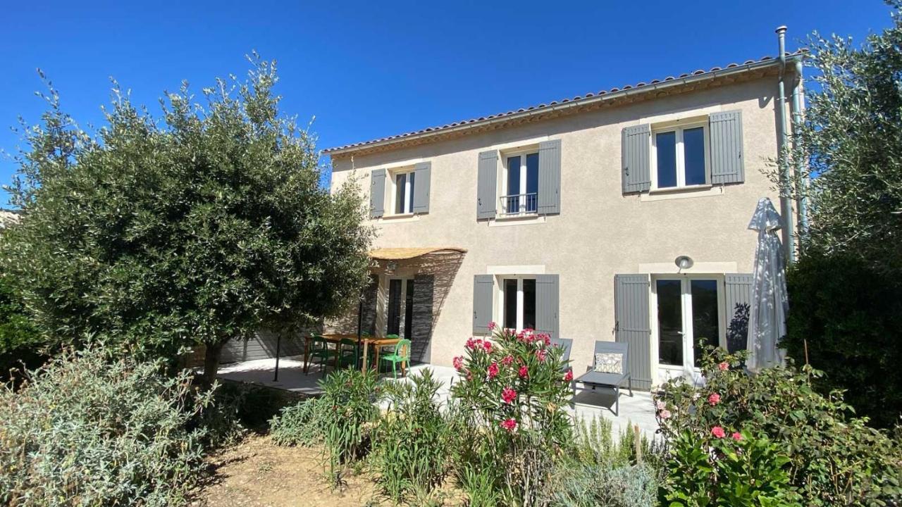 Villa Spacieuse Avec Terrasse Et Vue Mont Ventoux Entrechaux Exterior foto